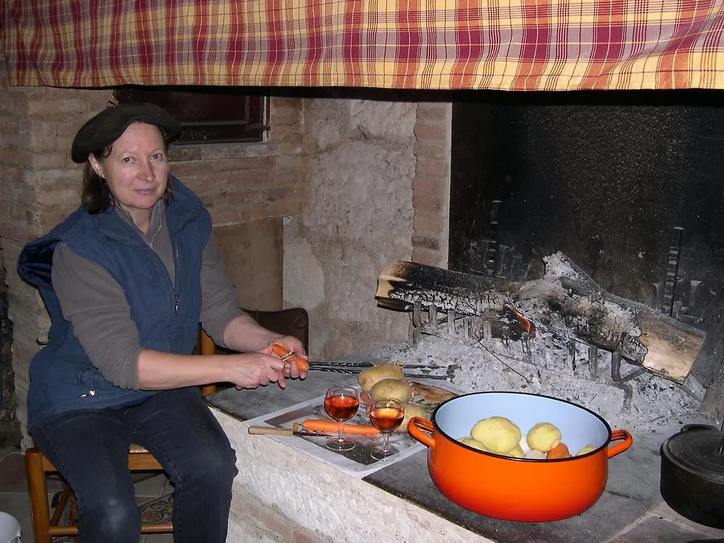 Maison d'hôtes Gites Et Cuisine D'Antan Saint-Vincent-l'Espinasse